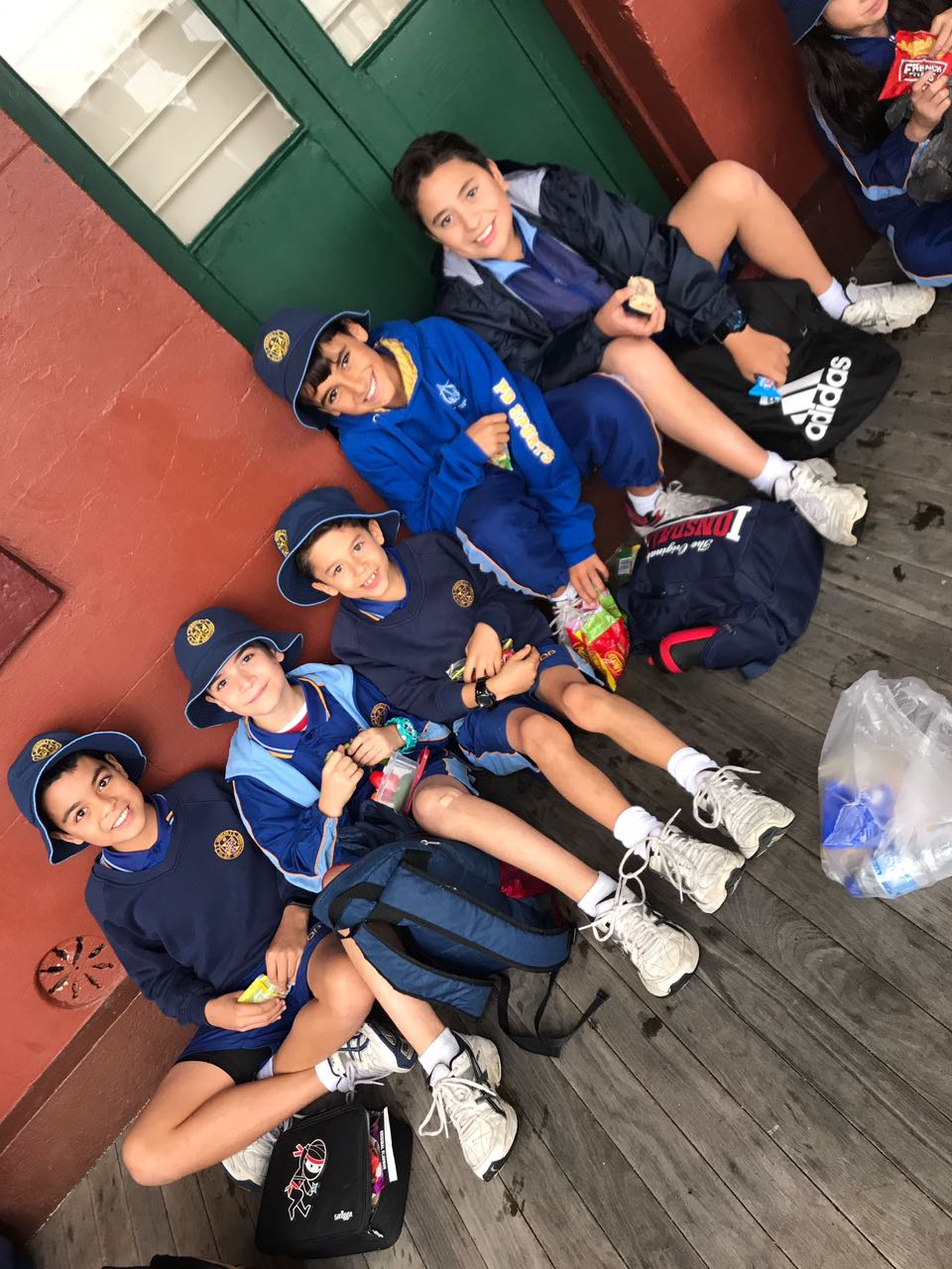 Having lunch Year 4 excursion