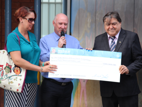 Parent Jodi Gerardis with Principal Michael Hopley and Tony Issa MP