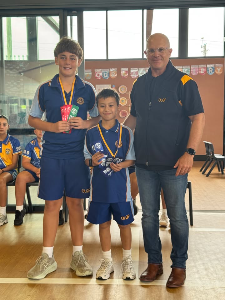 868233255322817_1339907344822070-1