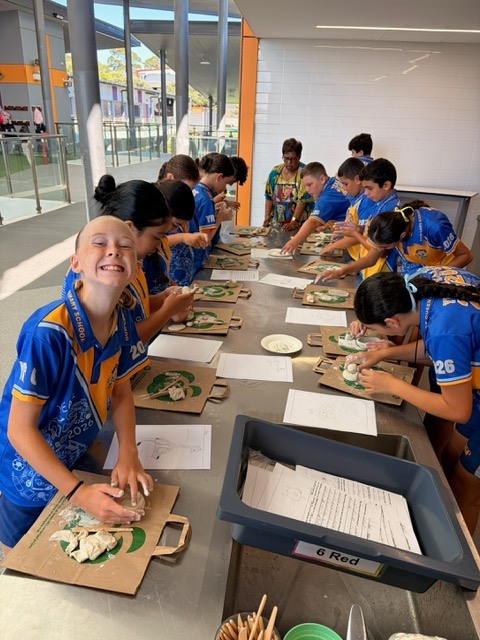 868233255322817_1347372757408862-1